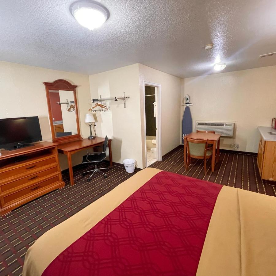 Budget Inn Madill Exterior photo