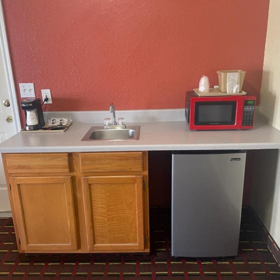 Budget Inn Madill Exterior photo